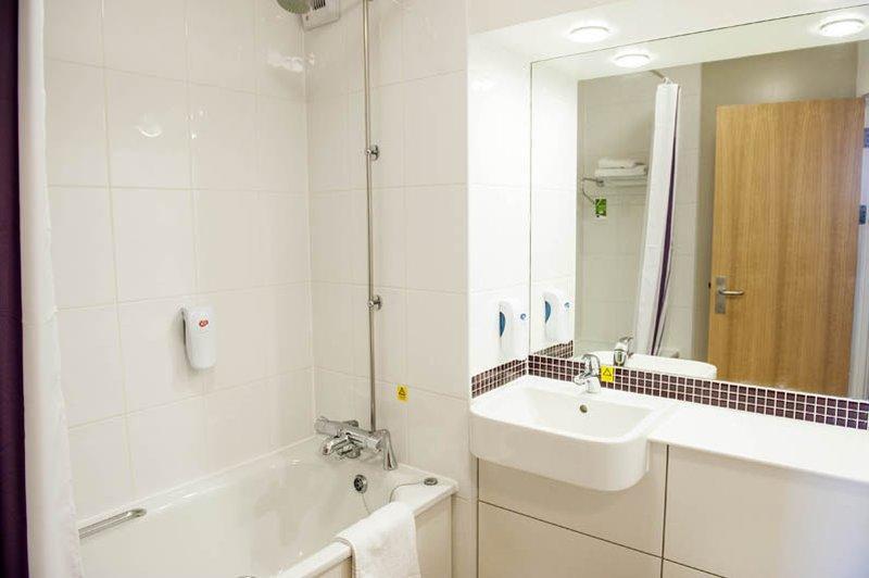 Premier Inn Huddersfield West 외부 사진